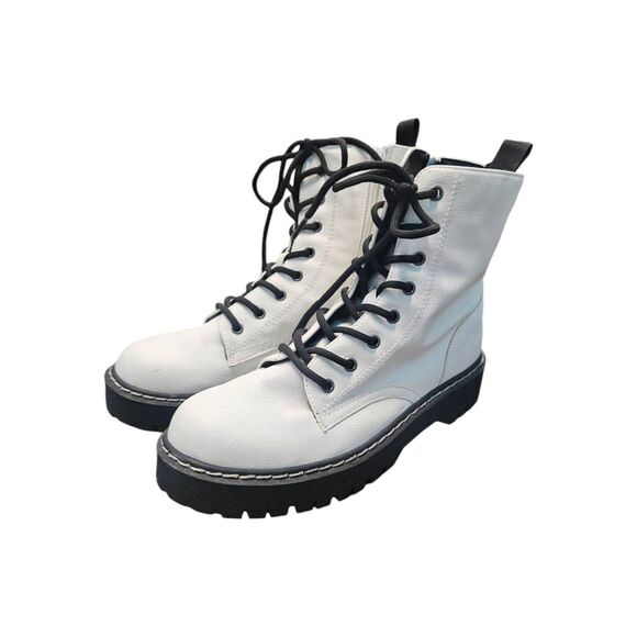 Sincerely Jules Off White Combat Boots Size 8.5 Lace Up Faux Leather - Picture 1 of 7
